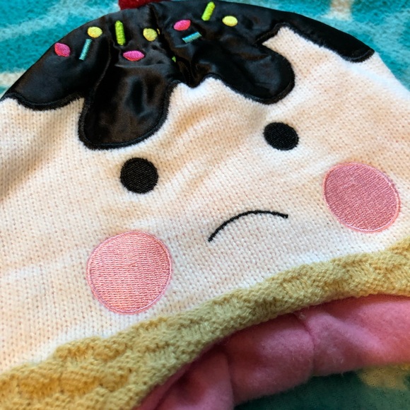 Sundae Hat - Picture 2 of 3